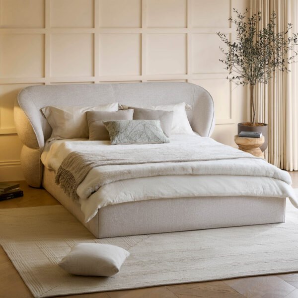 Zinnia Modern Design Curve Platform Bed